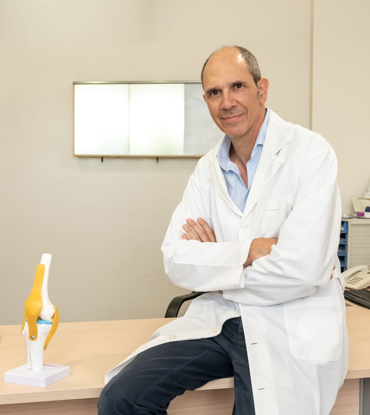 Currículum del doctor Subirán traumatólogo en Pontevedra