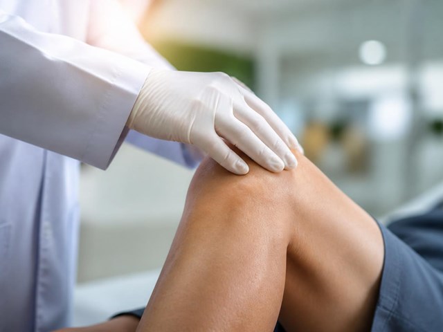 Más movilidad con el tratamiento de artrosis de rodilla con infiltraciones y prótesis en Pontevedra