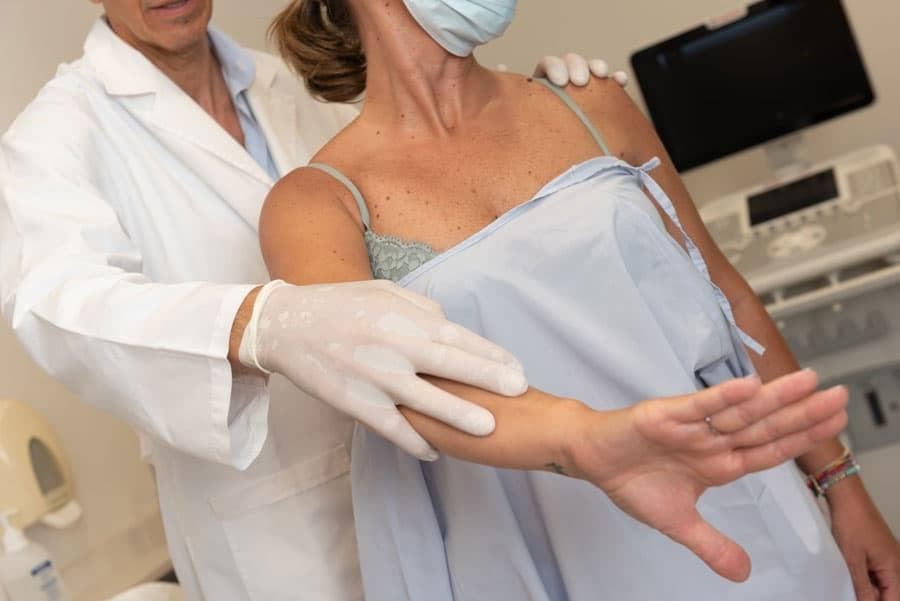 ¿Sientes un hormigueo en los dedos meñique y anular? Podrías tener el nervio cubital atrapado